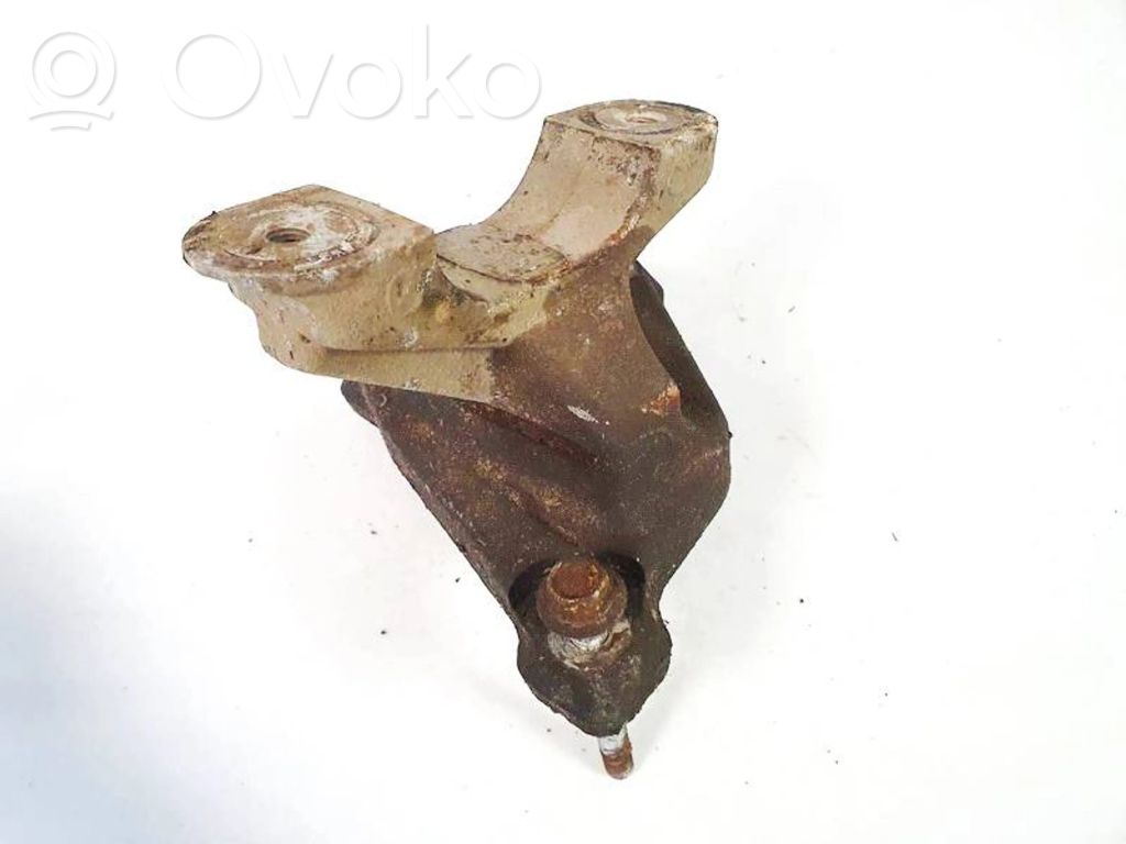 Engine mounting bracket   061031,061031