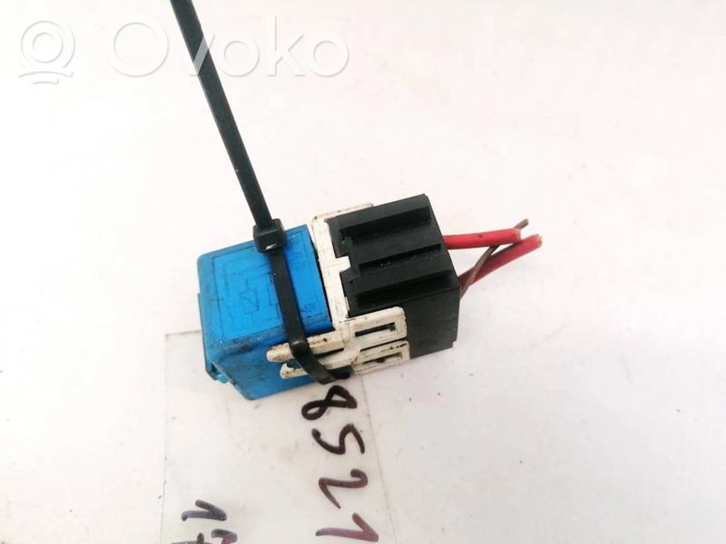 Otros relés   8364581,V23134K59X313,8364581,V23134K59X313