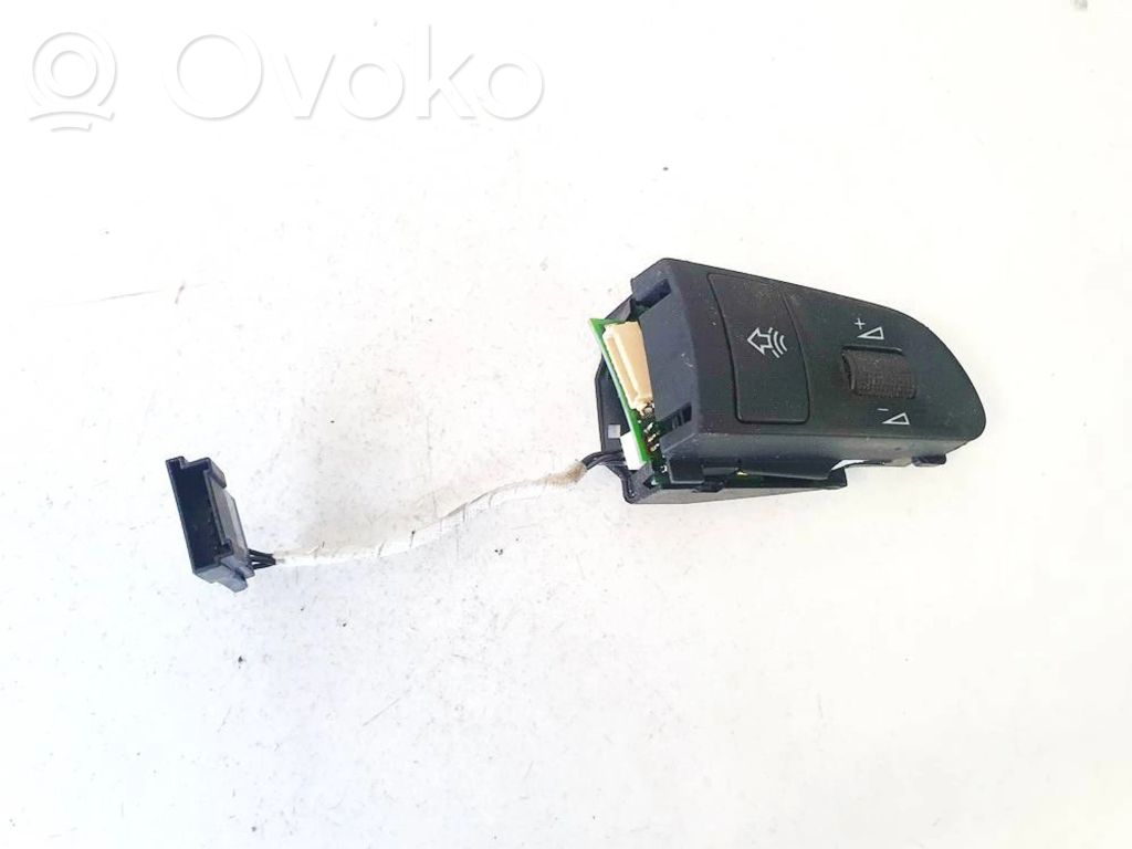 Audi A6 S6 C6 4F Boutons / interrupteurs volant 