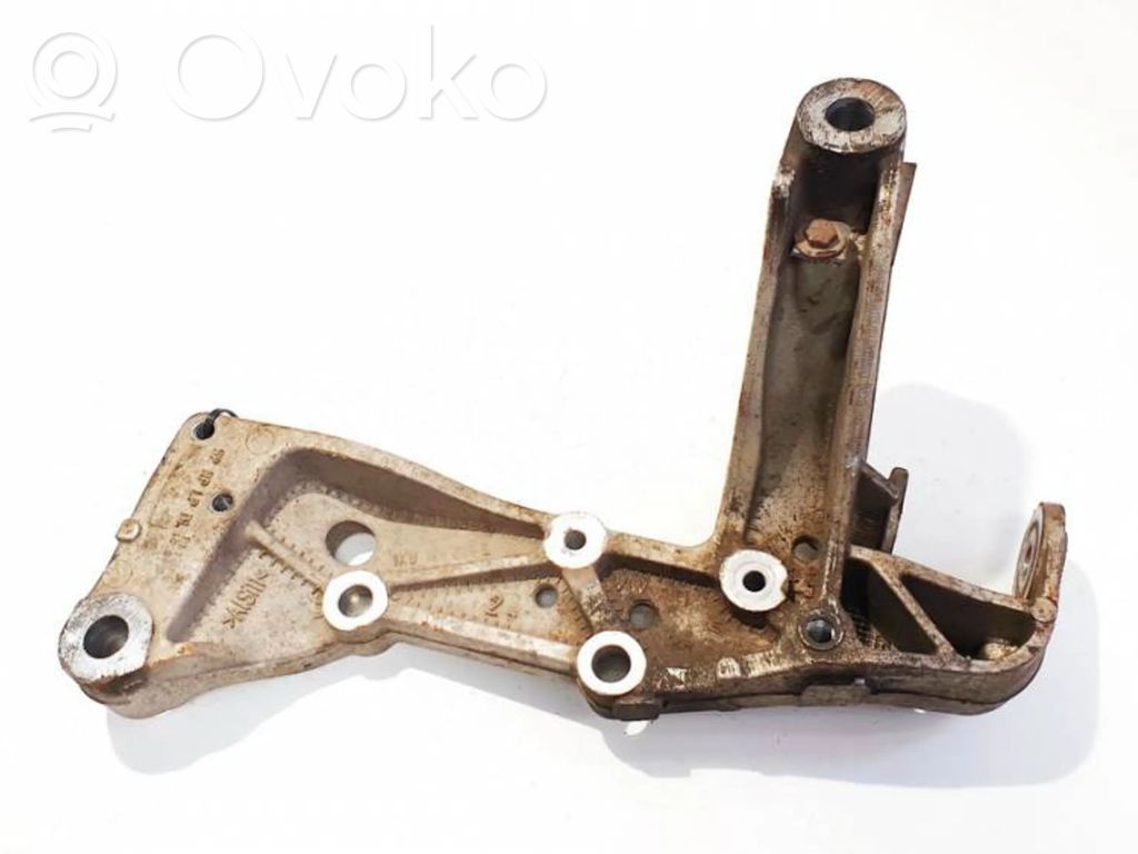 Audi A3 S3 8P Braccio di controllo sospensione anteriore inferiore/braccio oscillante