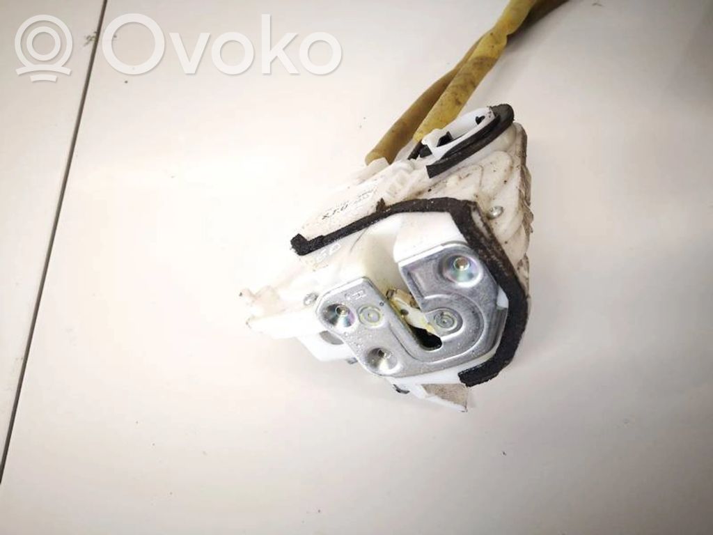 Mazda 2 Takaoven lukko 