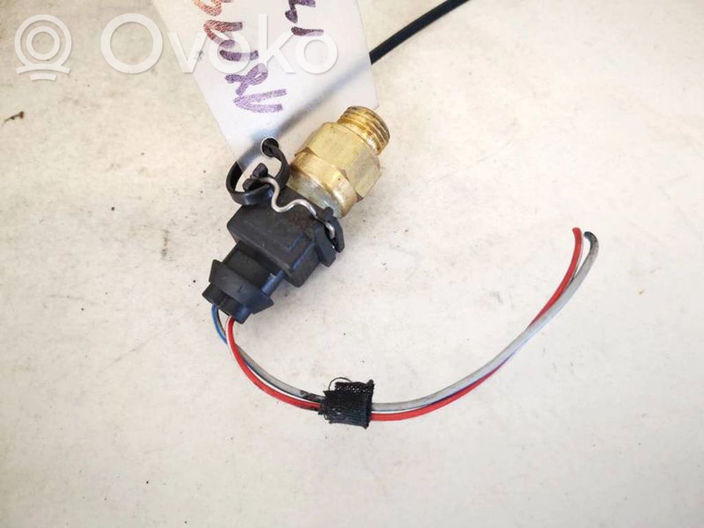 BMW 5 E39 Coolant temperature sensor 