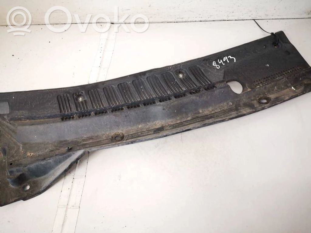 Nissan Almera Tino Zierleiste Scheibenwischer 