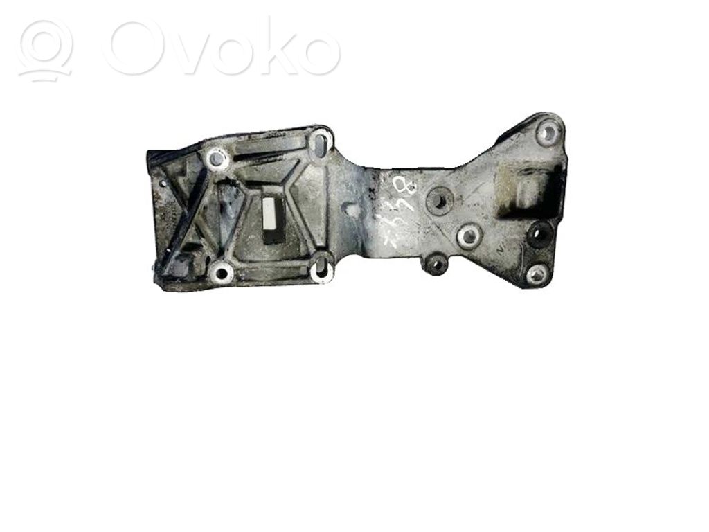 Volvo V50 Supporto di montaggio del motore (usato) 