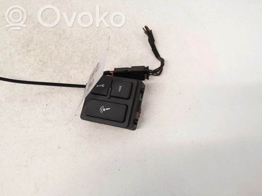 Volkswagen PASSAT B6 Alte comutatoare/butoane 