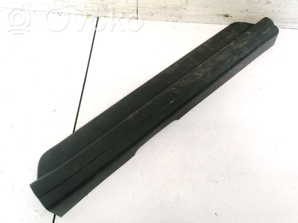 Hyundai i30 Capac prag față 