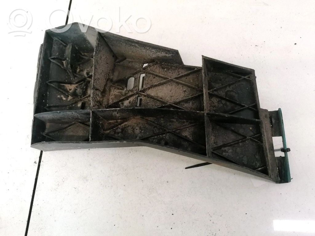 Seat Alhambra (Mk1) Front bumper mounting bracket 