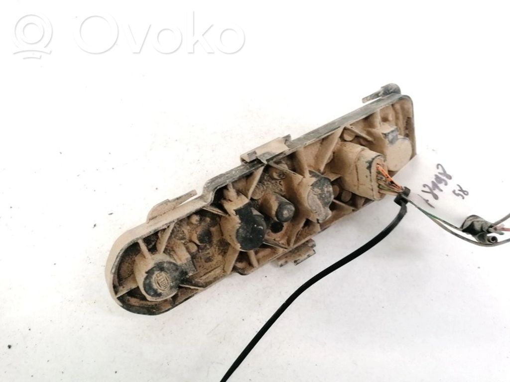 Mercedes-Benz ML W163 Porte ampoule de feu arrière 