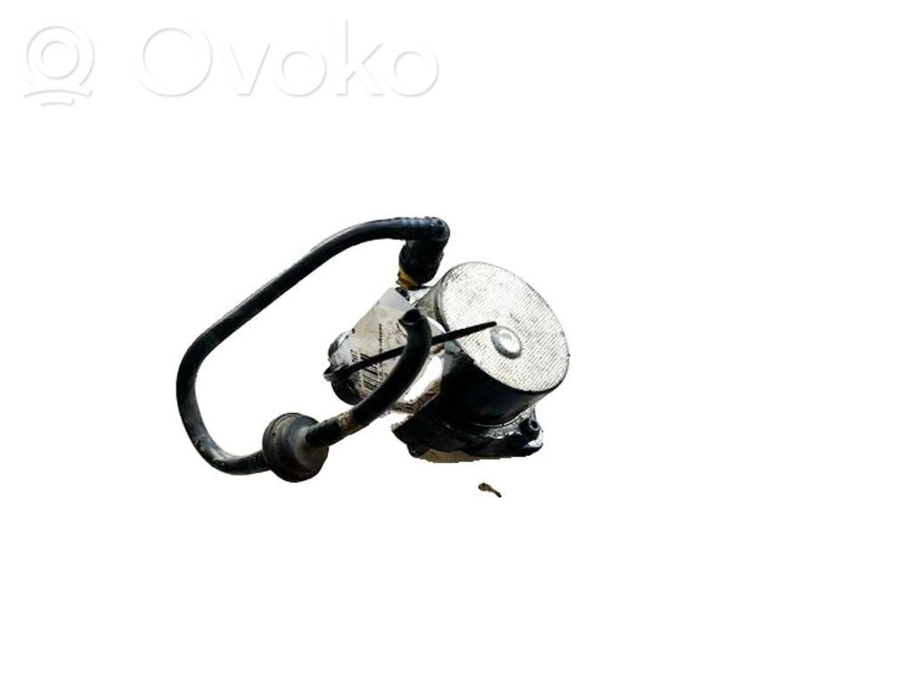 Opel Corsa C Pompa podciśnienia 