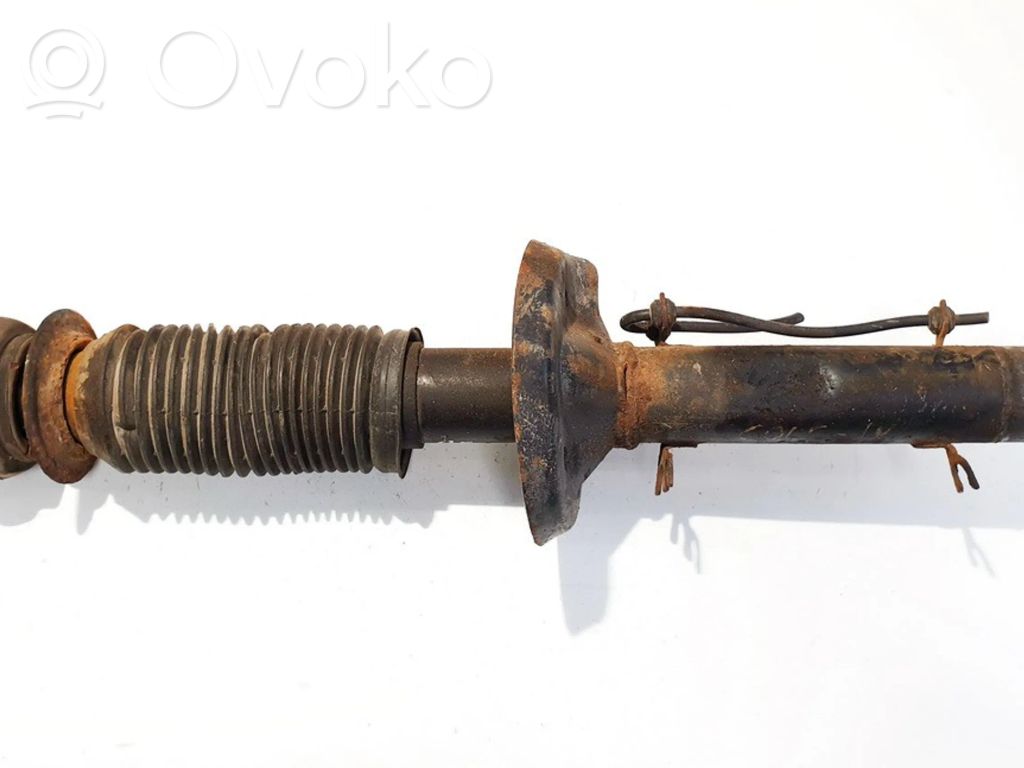 Volkswagen Golf IV Etuiskunvaimennin 