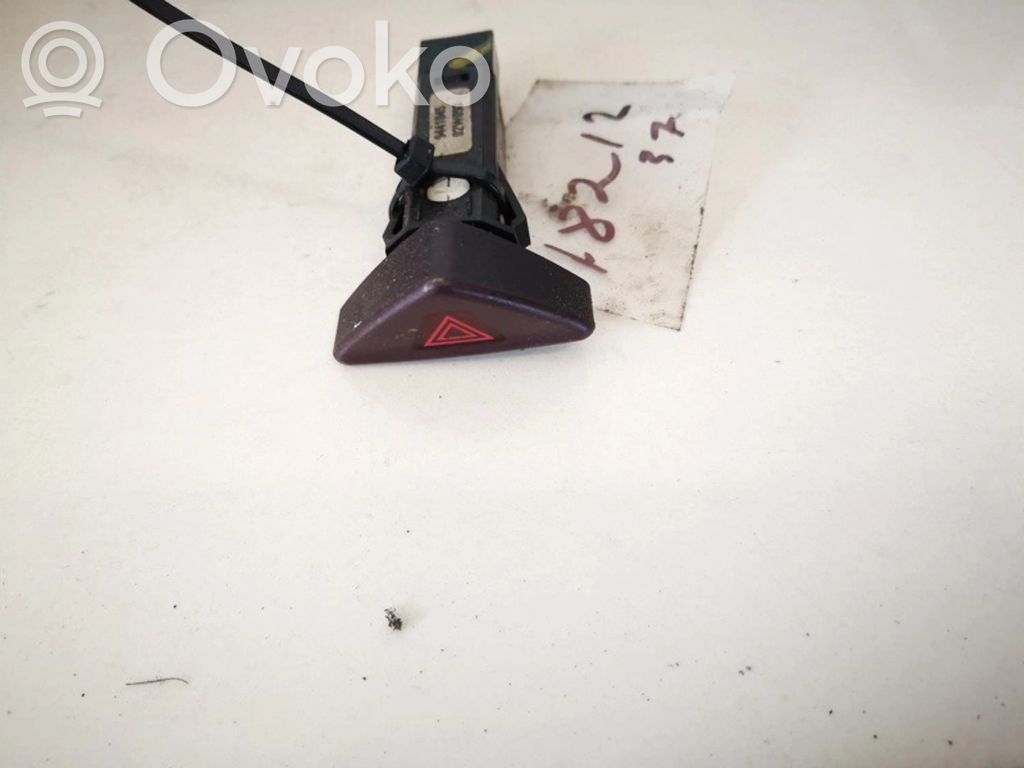 Botón interruptor de luz de peligro   9441045,9441045