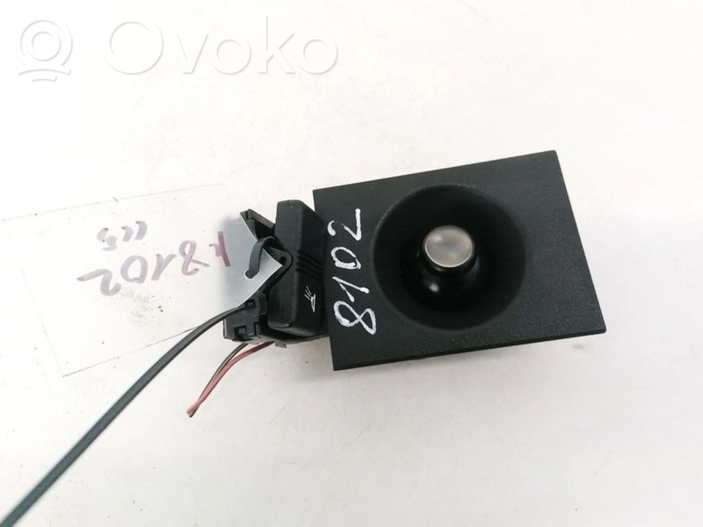 Luz del asiento trasero   1330,1330