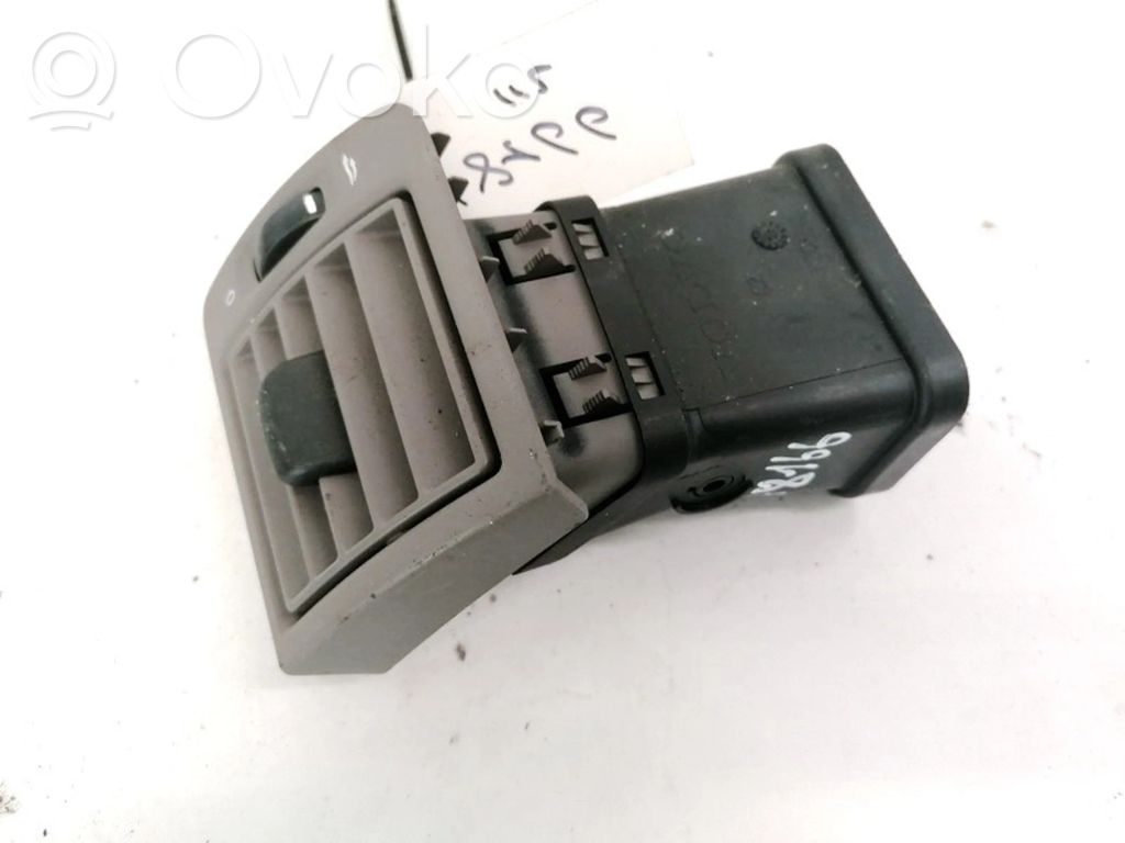 Volvo V50 Griglia di ventilazione centrale cruscotto 