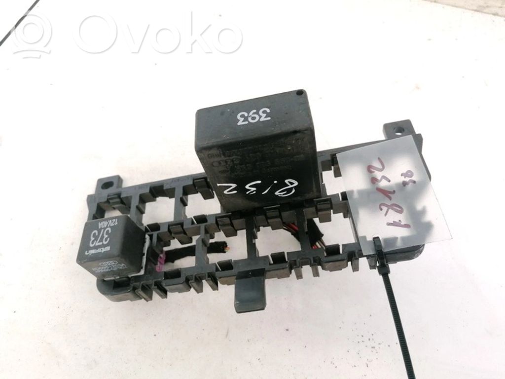 Sicherungskasten komplett   8D0937503E,8D0937503E