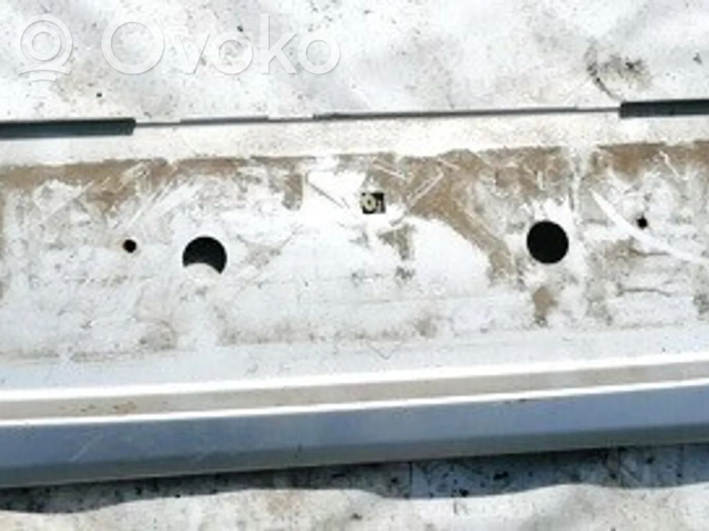Mitsubishi Carisma Barra de luz de la matrícula/placa de la puerta del maletero 