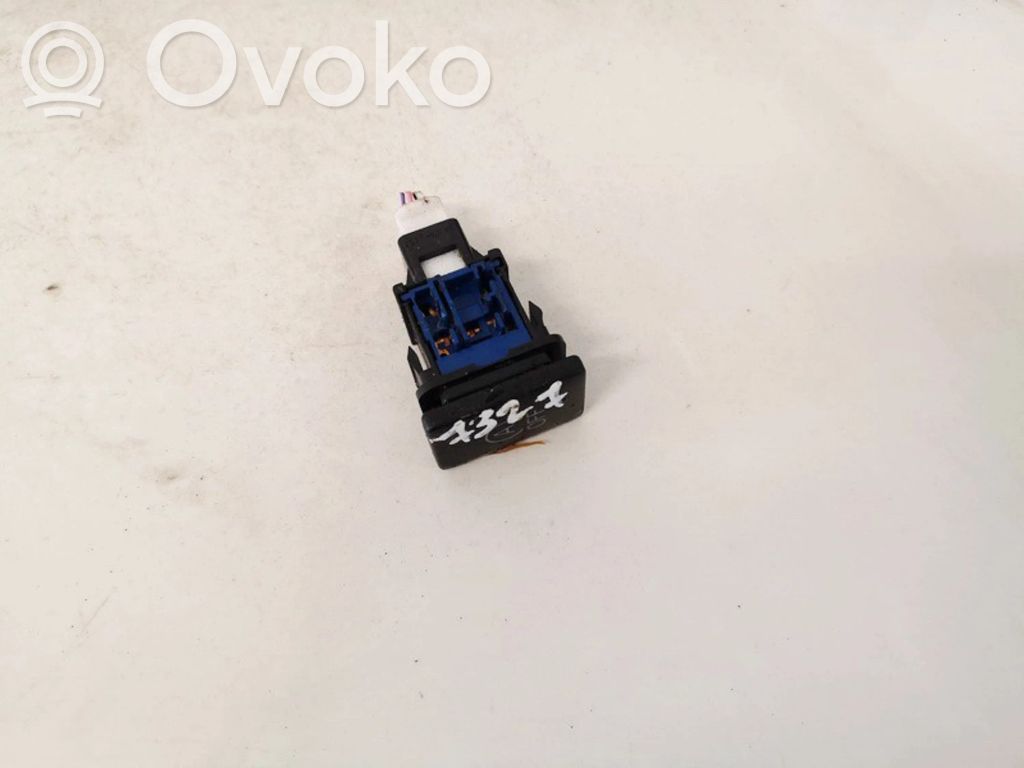 Toyota Hilux (AN120, AN130) Otros interruptores/perillas/selectores 