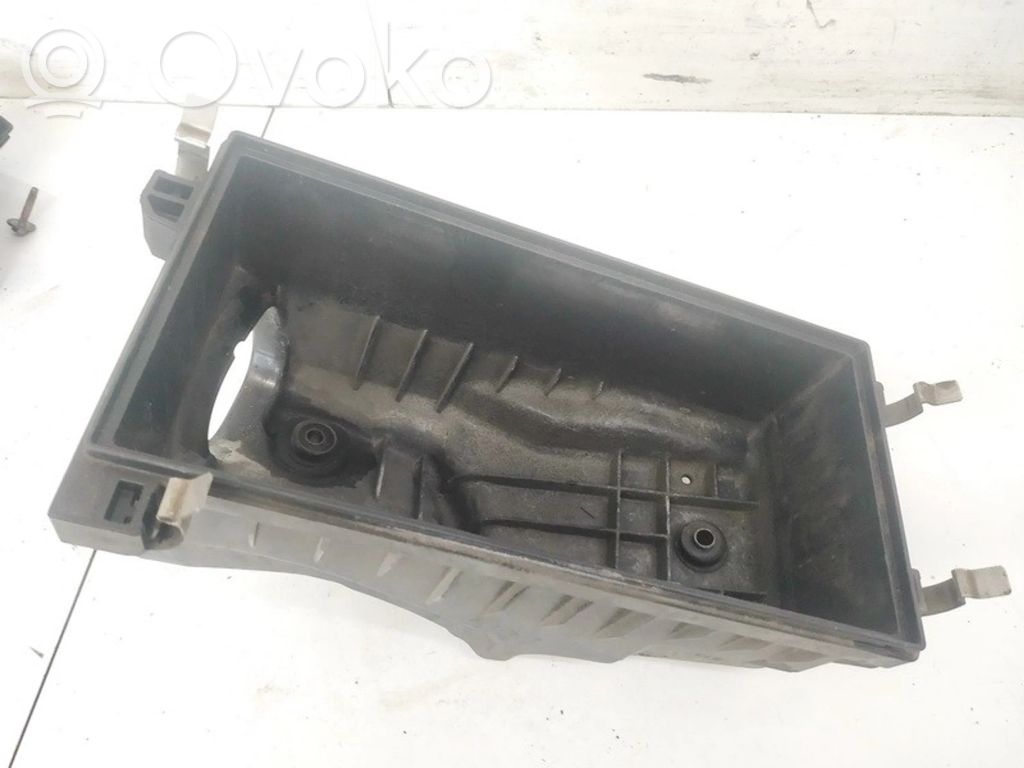 Toyota Avensis T250 Scatola del filtro dell’aria