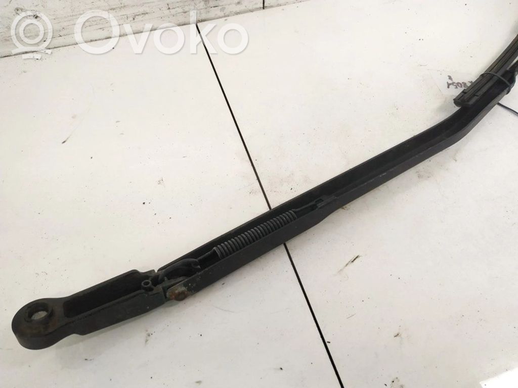 Nissan Primera Braccio della spazzola tergicristallo anteriore 