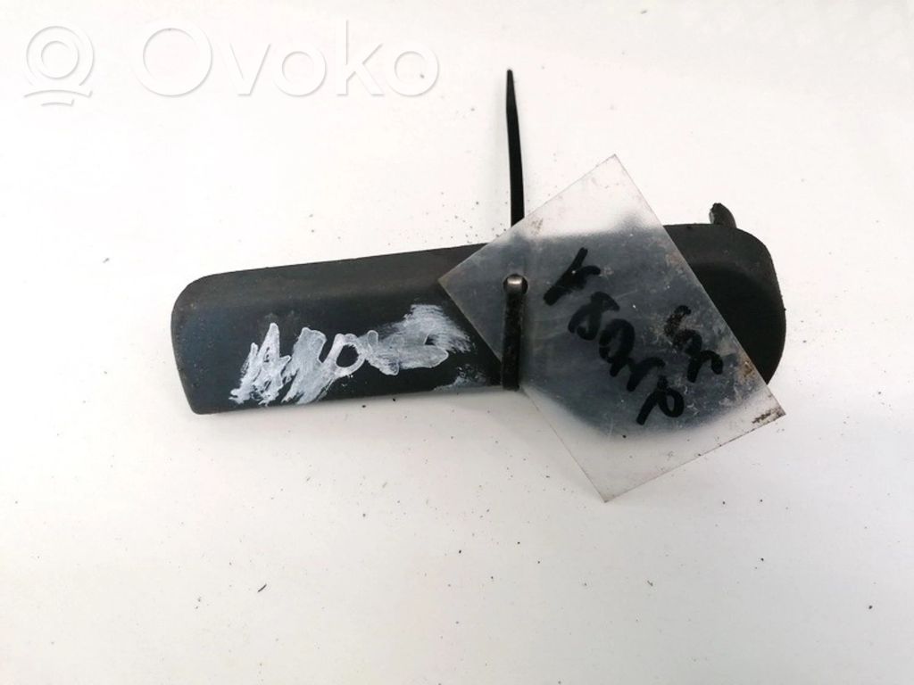Saab 9-5 Maniglia di rilascio del vano motore (cofano)