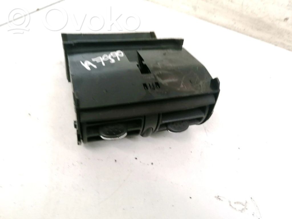 Mercedes-Benz C W203 Griglia di ventilazione centrale cruscotto