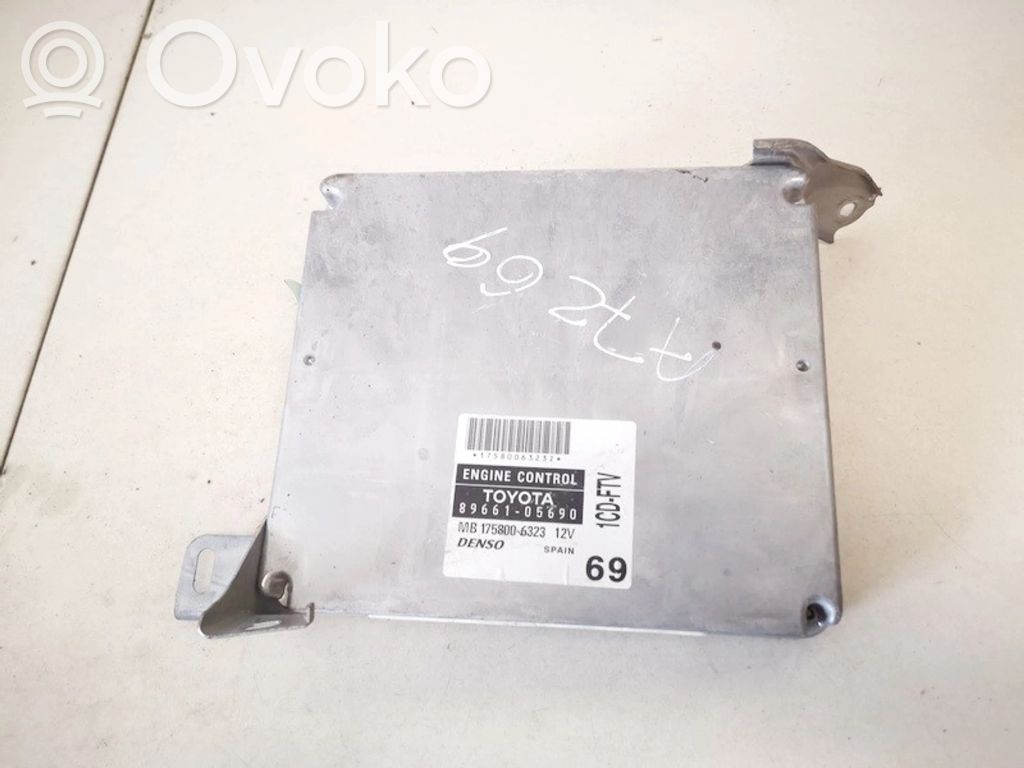 Toyota Avensis T250 Sterownik / Moduł ECU 