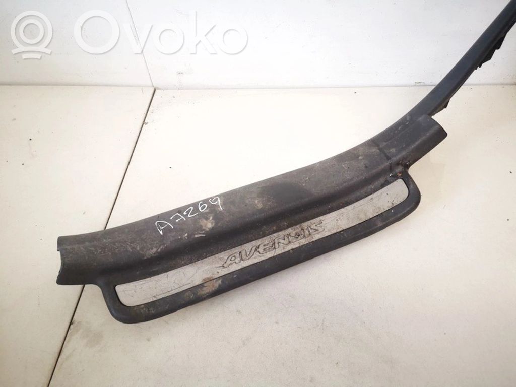 Toyota Avensis T250 Capac prag spate 