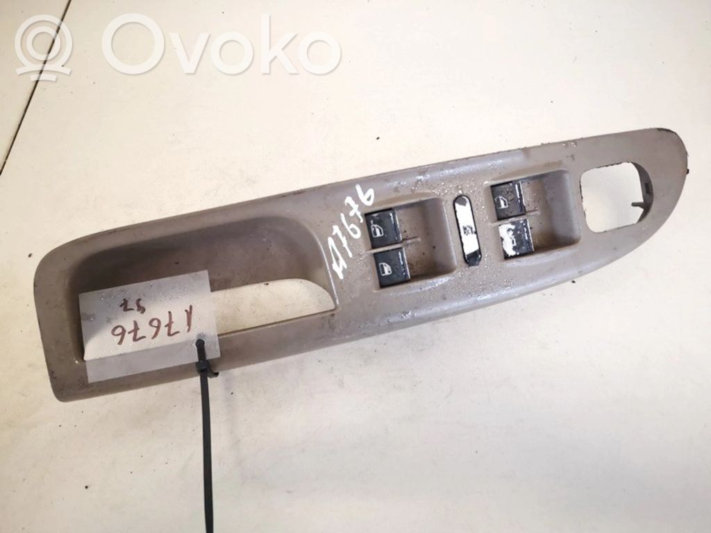 Volkswagen PASSAT B6 Comutator comandă geamuri electrice 