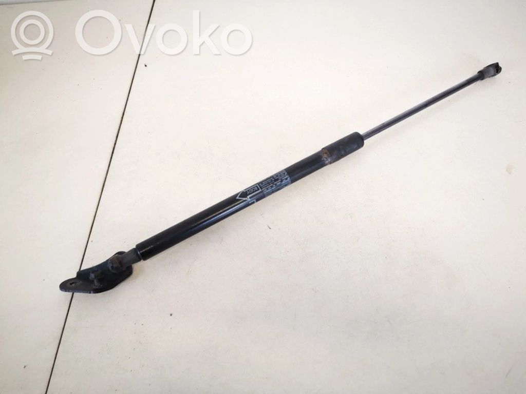 Toyota Verso Tailgate/trunk strut/damper 
