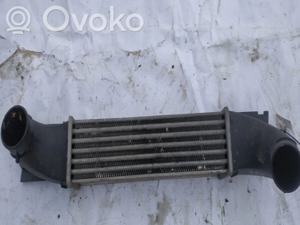 Opel Omega B2 Välijäähdyttimen jäähdytin 