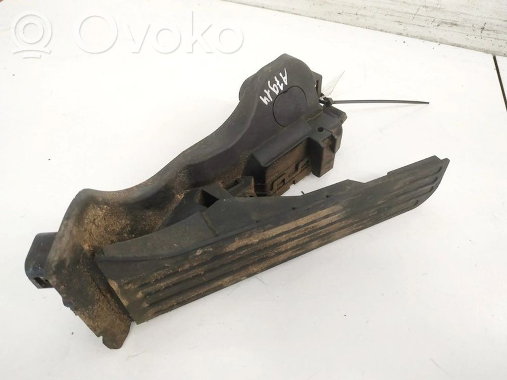 Volkswagen PASSAT B6 Pedală accelerație 