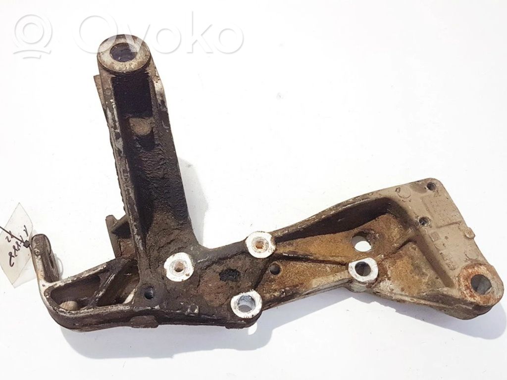 Skoda Octavia Mk2 (1Z) Braccio di controllo sospensione anteriore inferiore/braccio oscillante