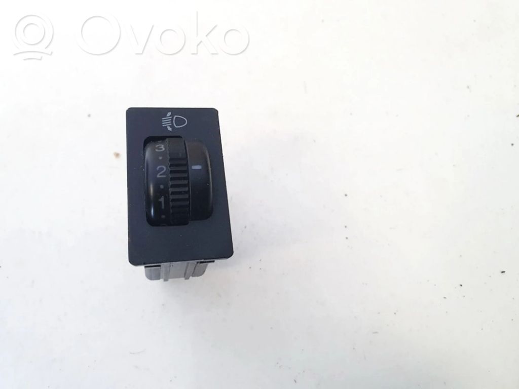 Toyota Corolla Verso AR10 Interruttore di regolazione livello altezza dei fari