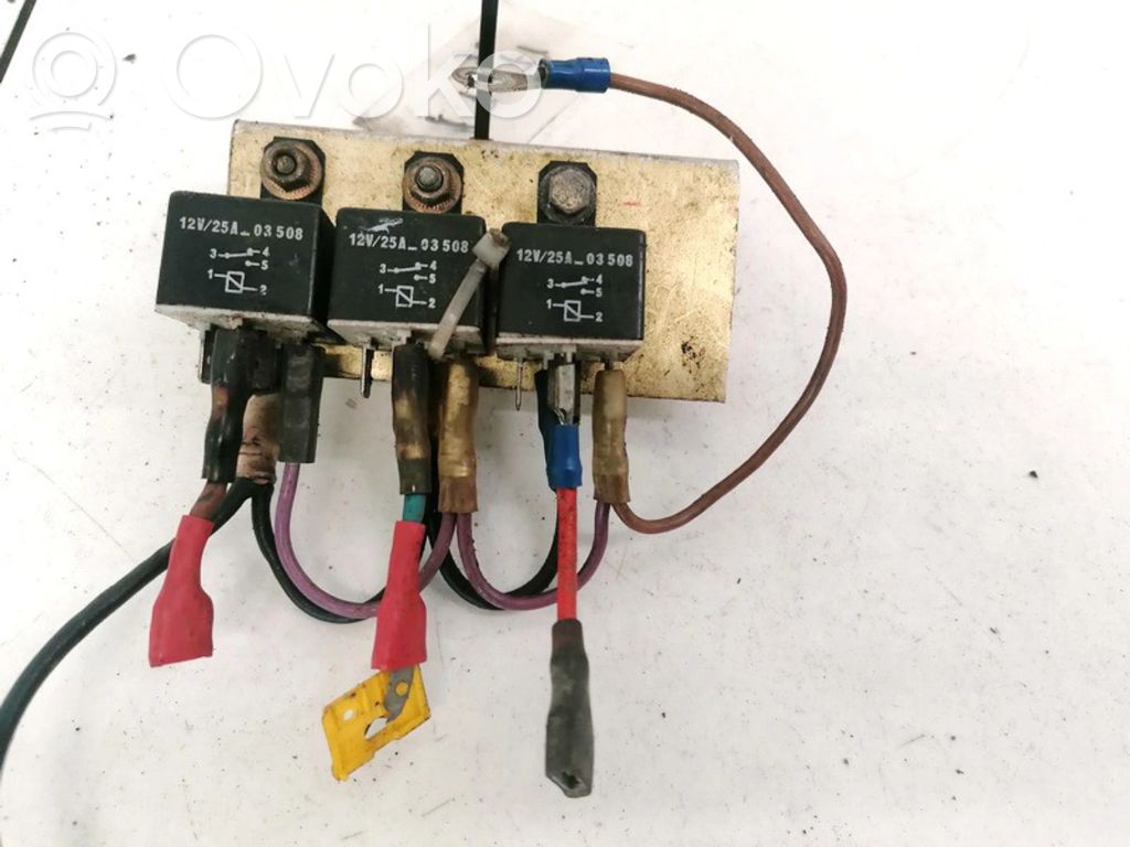 Set cutie siguranțe   12V25A03508,12V25A03508