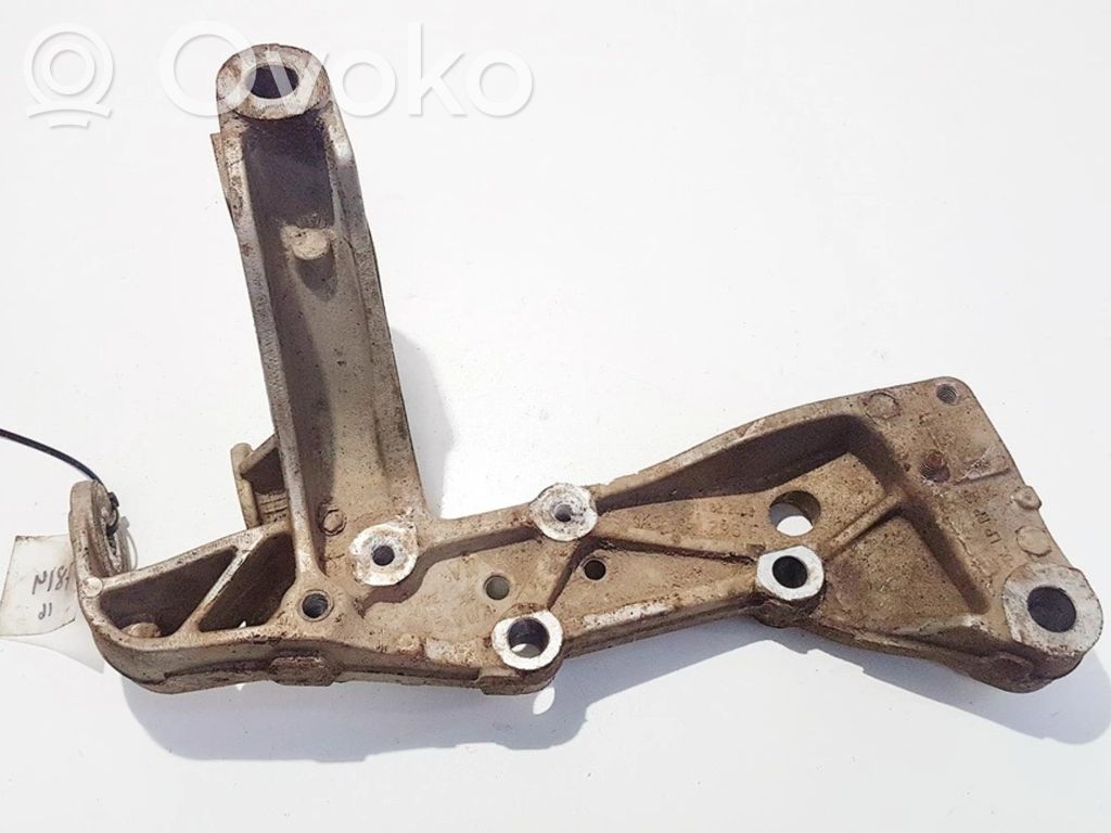 Skoda Octavia Mk2 (1Z) Braccio di controllo sospensione anteriore inferiore/braccio oscillante