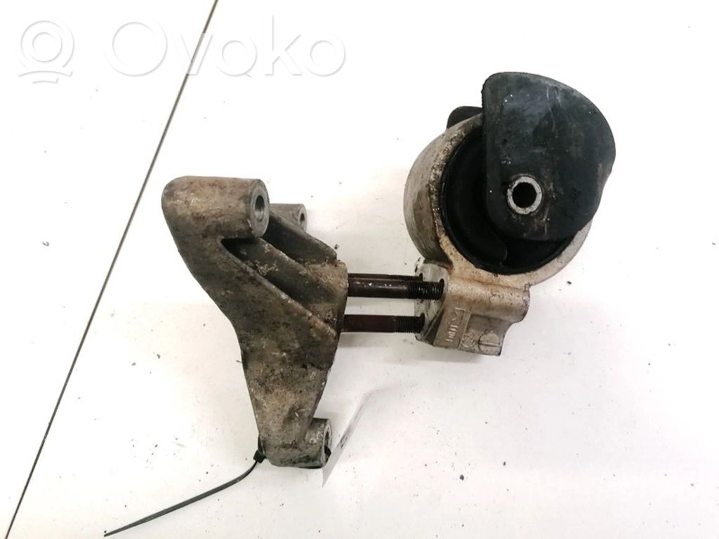 Volvo S40, V40 Engine mount bracket 