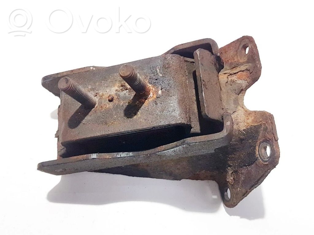 Engine mount bracket   7421005,504046292EB,504046292EB,7421005