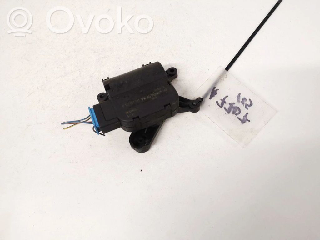 Volkswagen Touran I Motor/actuator clapetă aer 