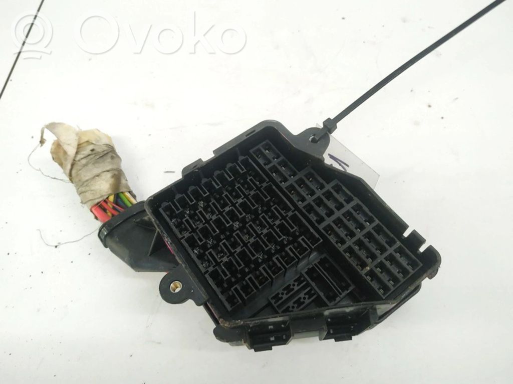 Audi A4 S4 B5 8D Set cutie siguranțe 