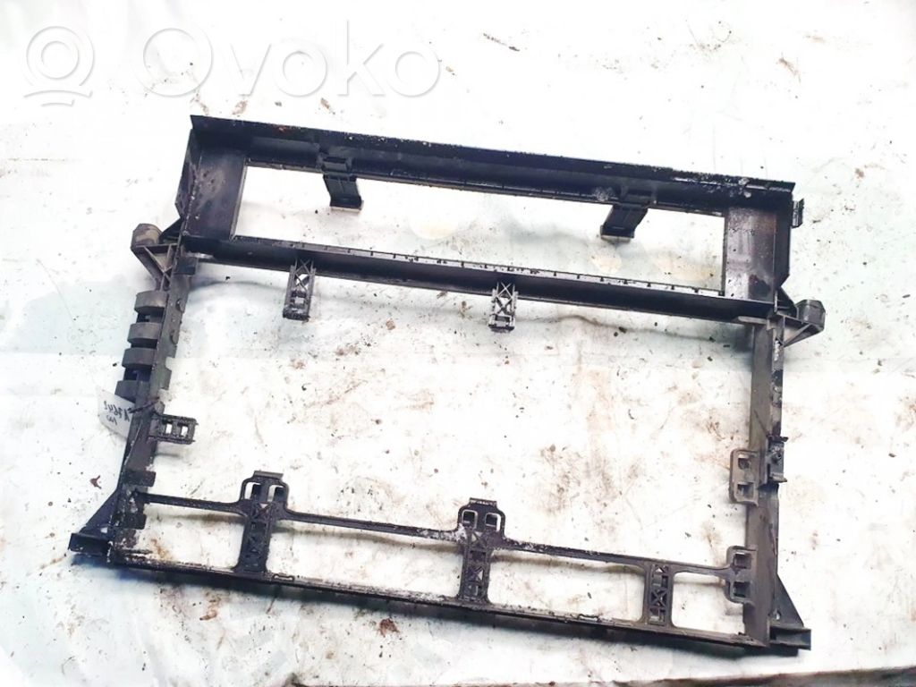 BMW 5 E39 Suport ventilator radiator 