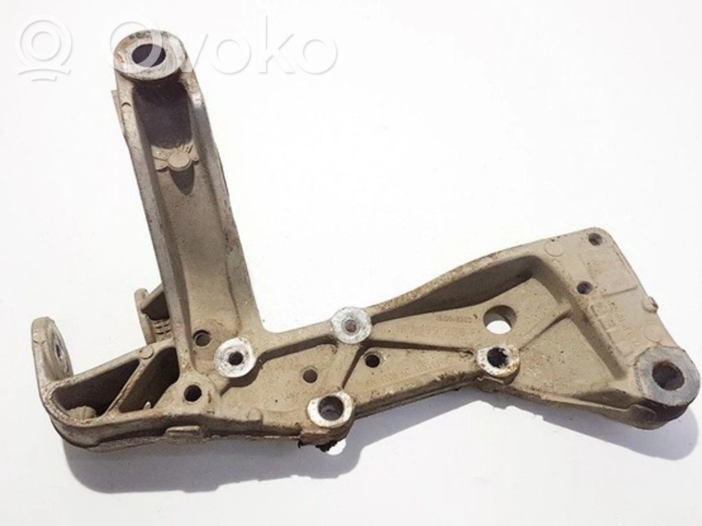 Skoda Octavia Mk2 (1Z) Braccio di controllo sospensione anteriore inferiore/braccio oscillante