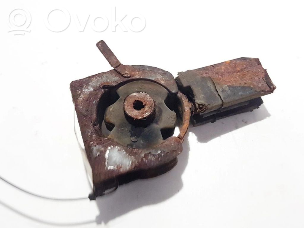 Toyota Avensis T250 Engine mount bracket 
