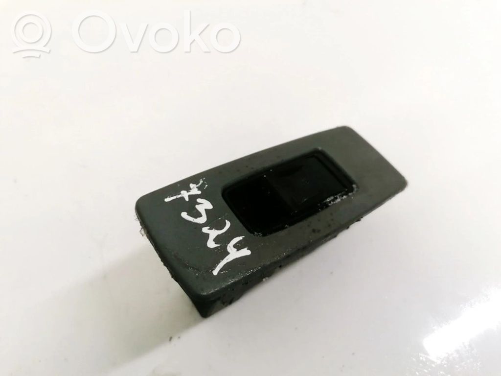 Jeep Grand Cherokee (WK) Electric window control switch 