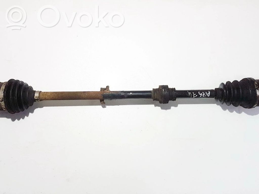 Nissan Micra Etuvetoakseli