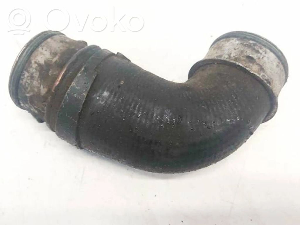 Volkswagen PASSAT B6 Furtun/conductă intercooler 