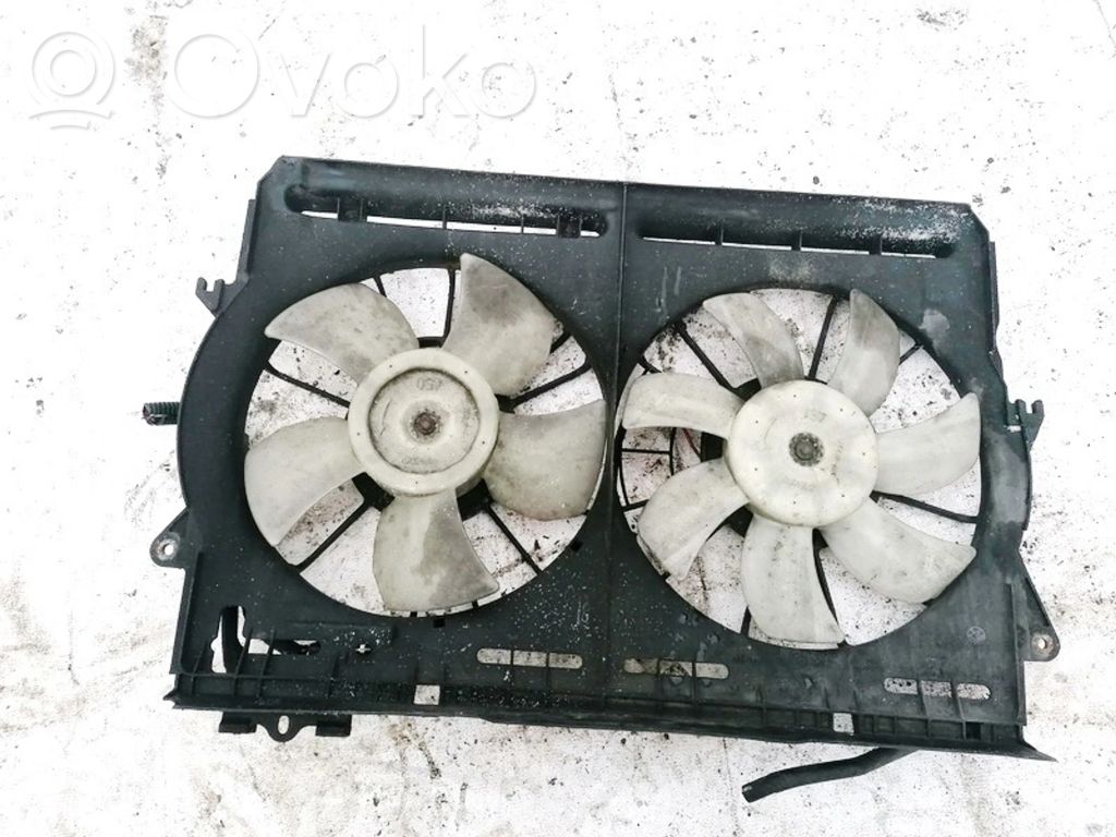 Toyota Corolla Verso AR10 Lüfterzarge 