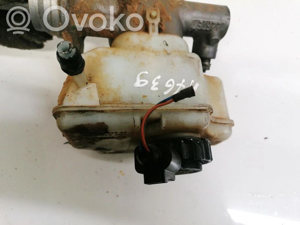 Volkswagen Golf V Jarrunestesäiliö 
