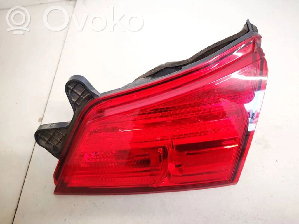 Subaru Legacy Luci posteriori del portellone del bagagliaio 