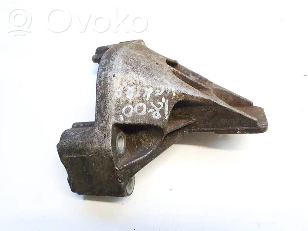 Opel Vectra B Engine mounting bracket 