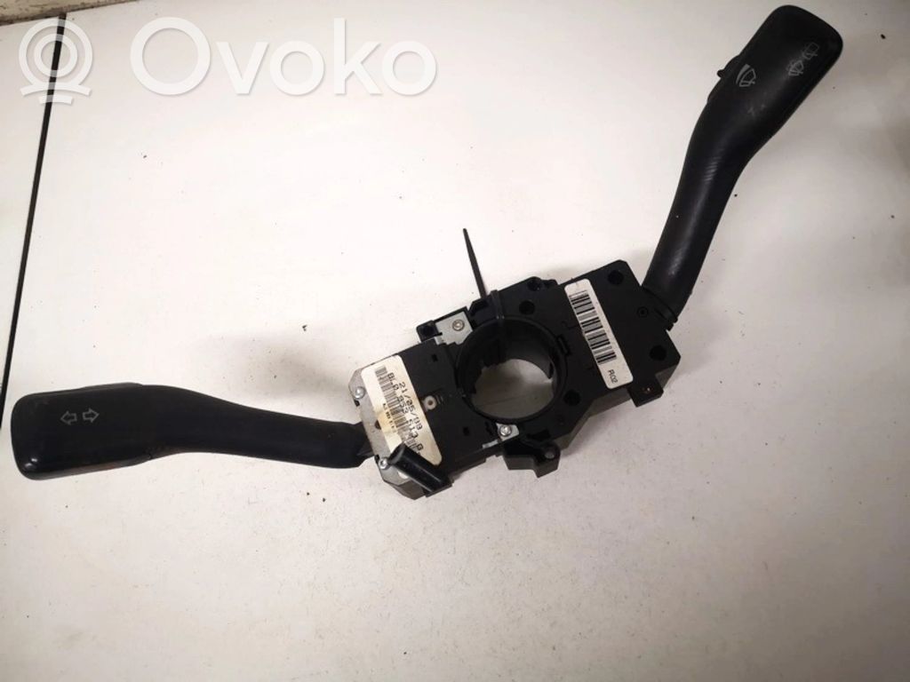 Volkswagen Golf IV Leva/interruttore dell’indicatore di direzione e tergicristallo