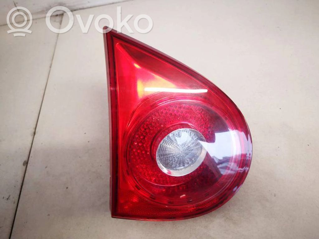 Volkswagen Golf V Luci posteriori del portellone del bagagliaio 